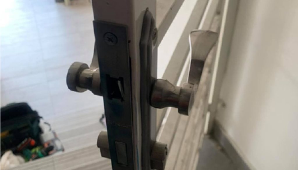 singapore-locksmith-luggage