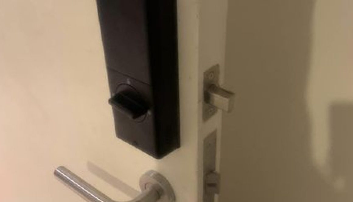 singapore-locksmith-luggage