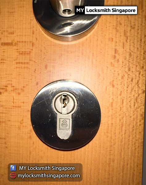 safe-locksmith-singapore2